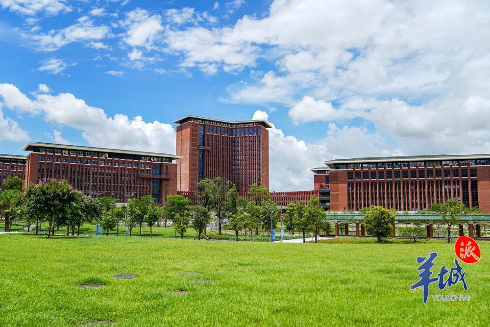 中山大学深圳校区的医学园 羊城晚报记者 梁喻 摄.jpg