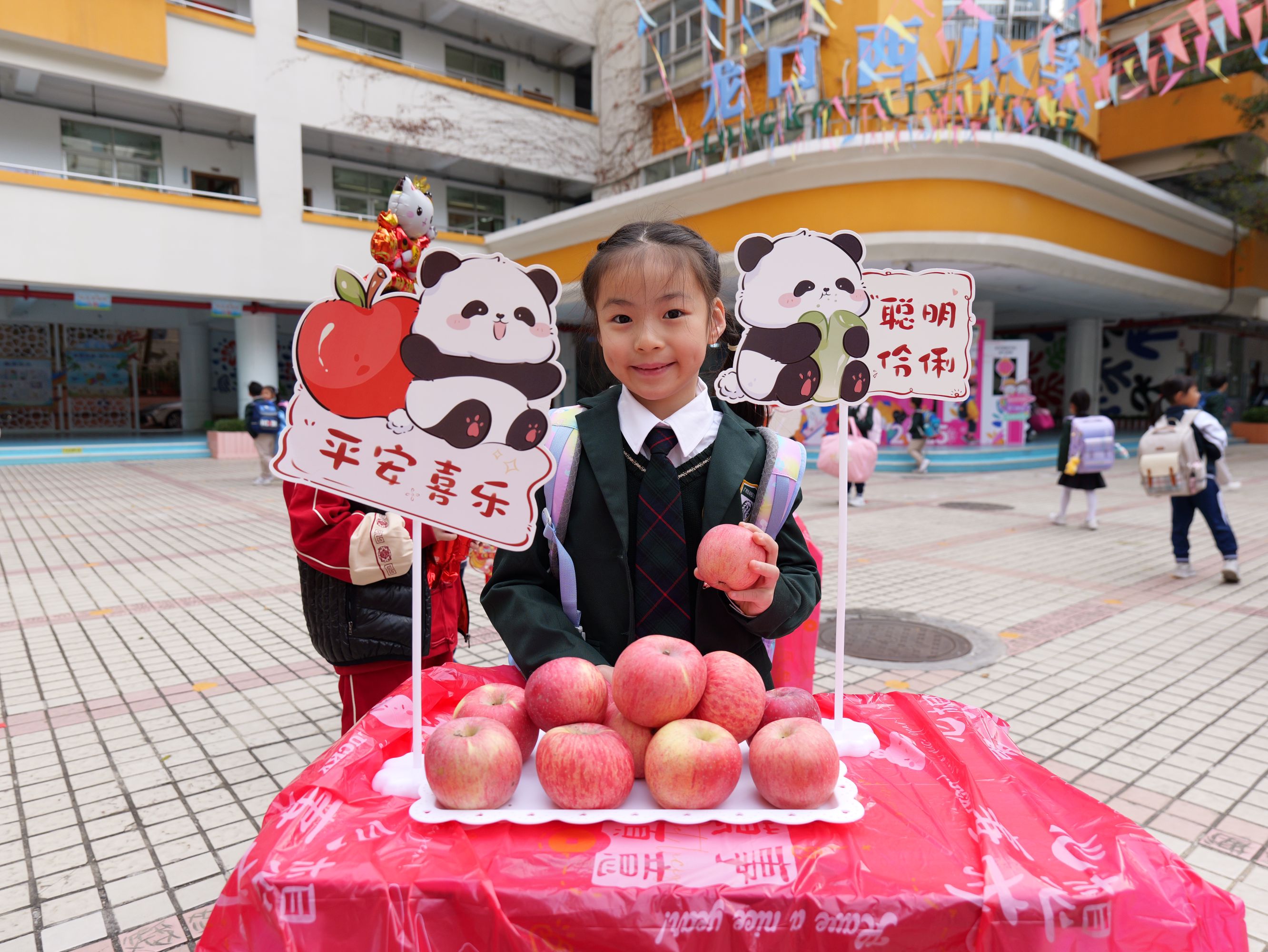 凤凰联盟注册广州天河龙口西小学五大校区庆开学｜开学首日(图3)