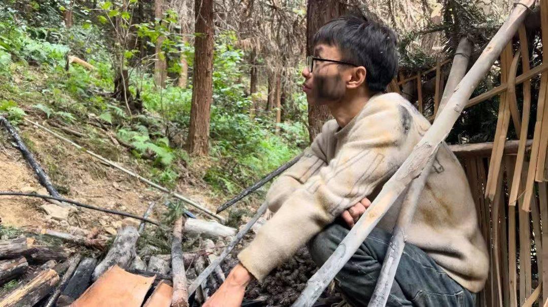 野蛮生长的荒野求生：有人提前找荒山“实习”，有人烫伤数日未被发现-上淘有品虚拟资源下载